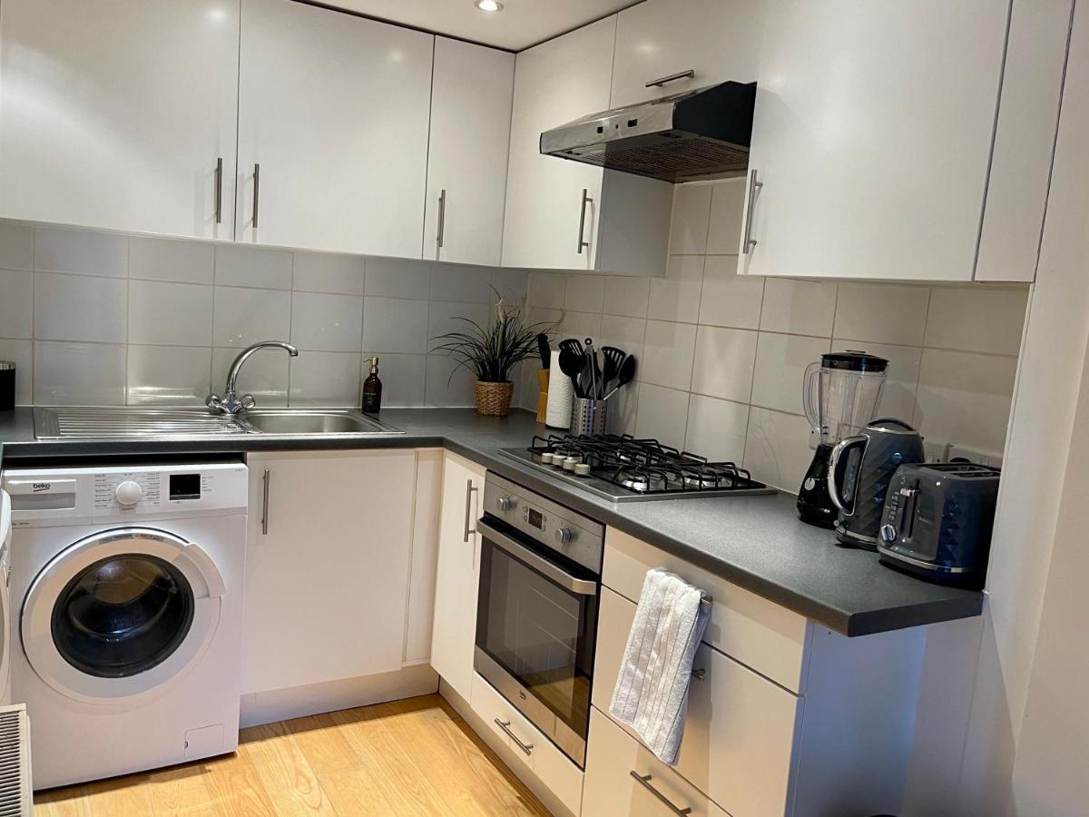 Mapesbury Dell Apartment Londen Buitenkant foto