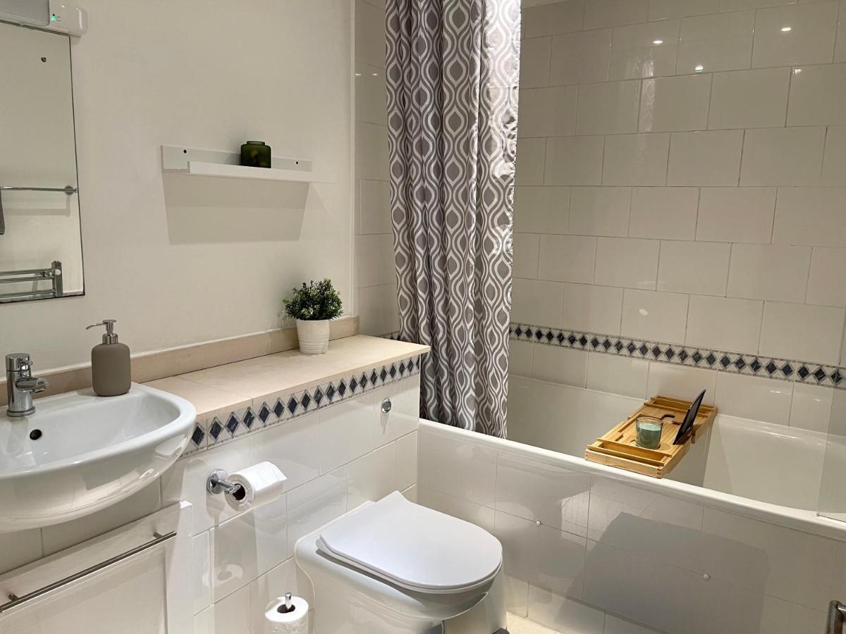 Mapesbury Dell Apartment Londen Buitenkant foto